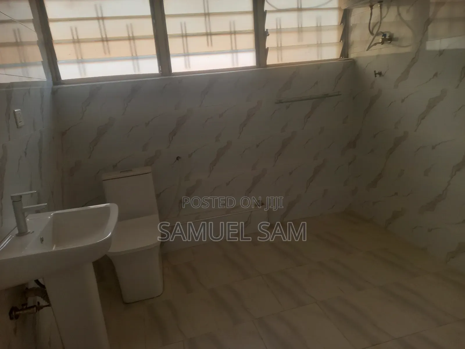 5bdrm House in Sakumono Estate, Tema Metropolitan for rent