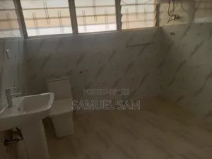 5bdrm House in Sakumono Estate, Tema Metropolitan for rent