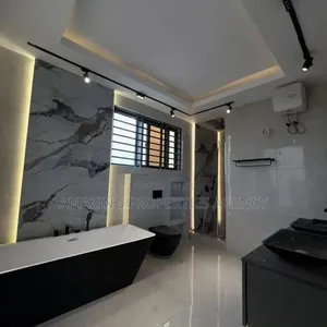 3bdrm House in East Legon for sale