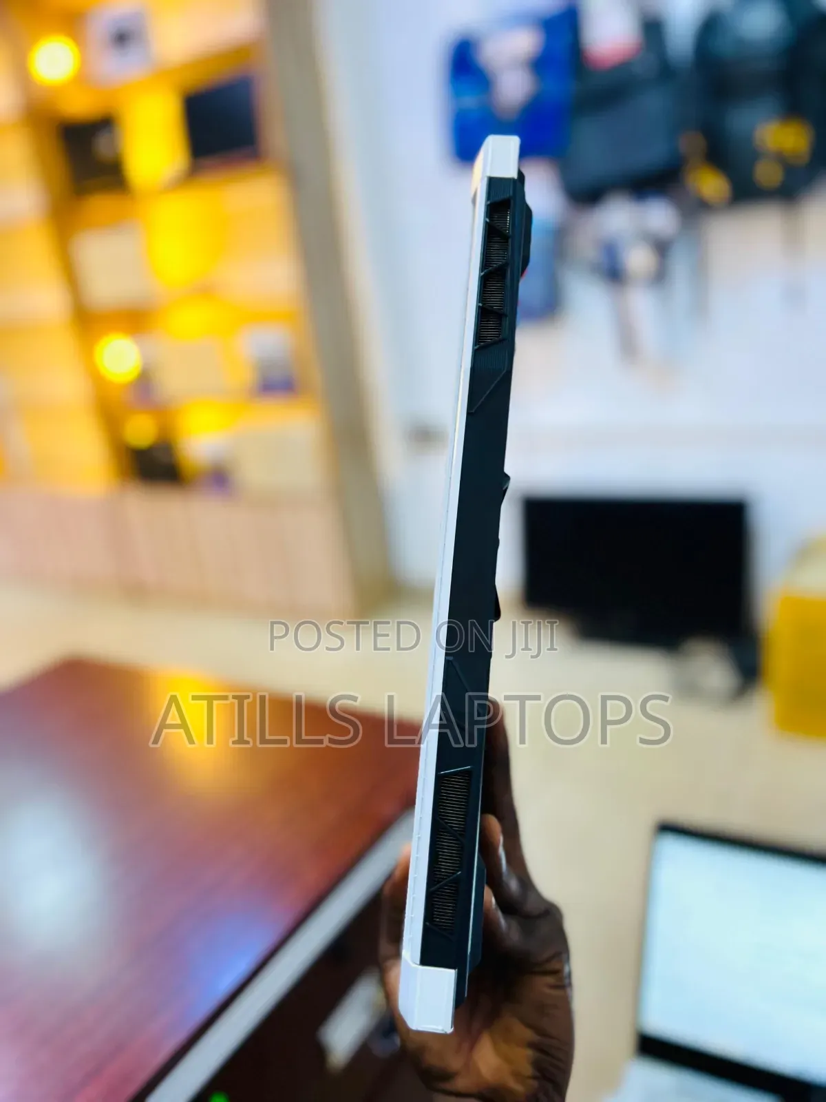 Laptop MSI MSI Sword 15 16GB Intel Core I7 SSD 1T