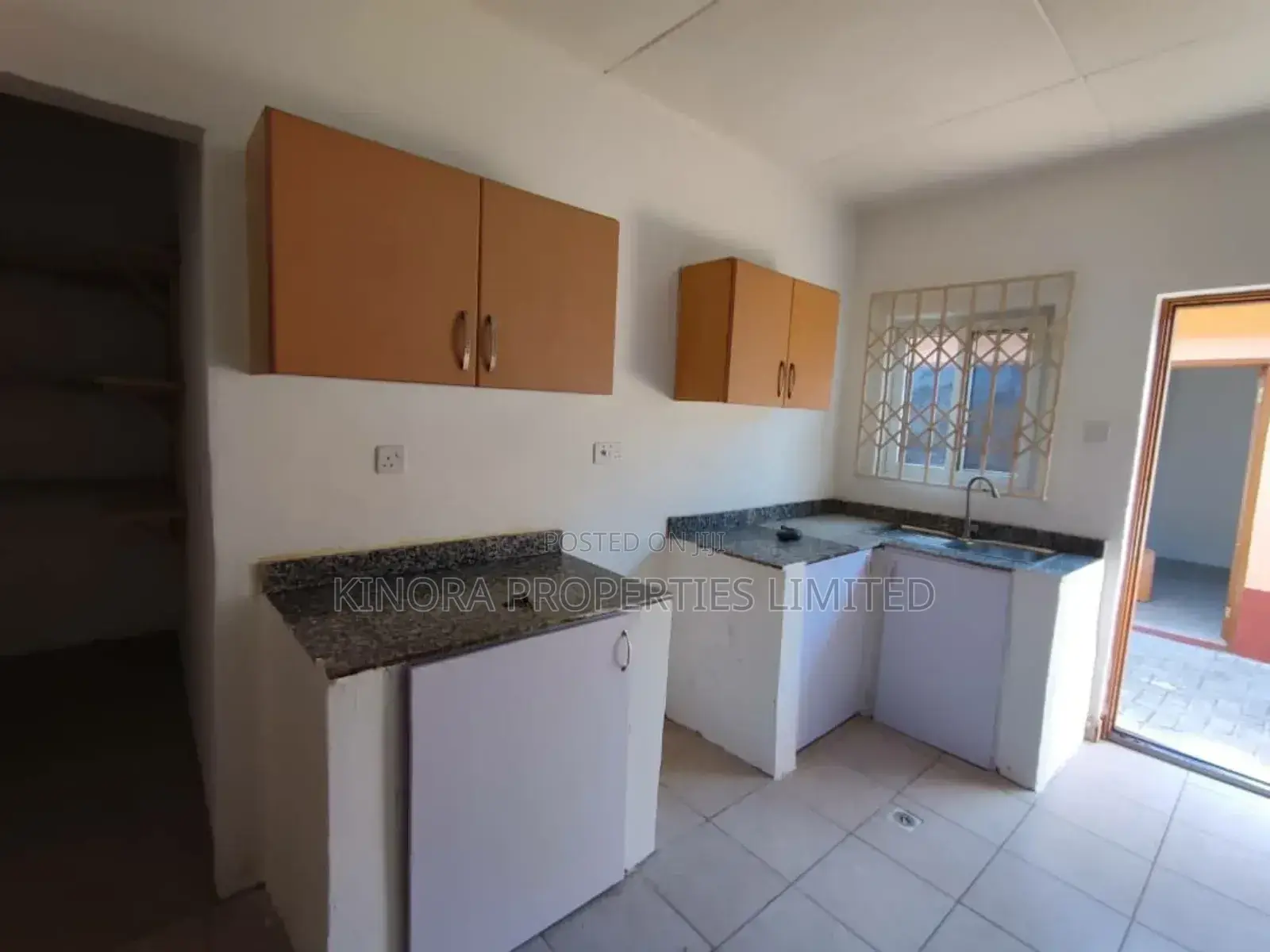 3bdrm Bungalow in Regimanuel Gray, Adenta for rent