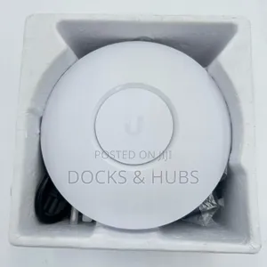 Ubiquiti Dual-Radio Long Range Access Point (Gigabit Poe
)