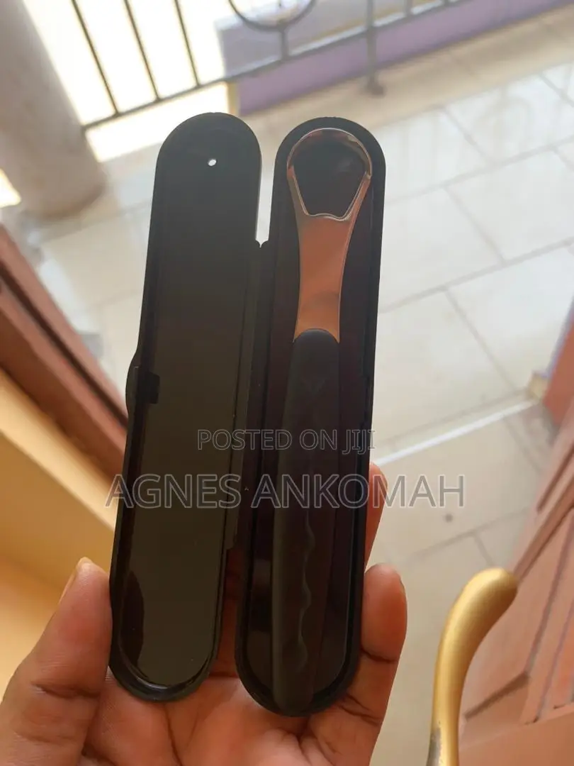 Tongue Scraper