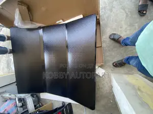 Tacoma Hilux Tundra Boot Cover Shocks Trifold Tapoli