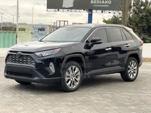 Toyota RAV4 XLE AWD 2019 Black
