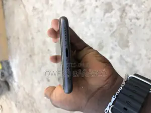 Apple iPhone 11 64 GB Black