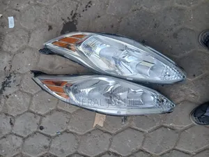 Ford Fiesta 2011,2012,2013 Headlight Pair.