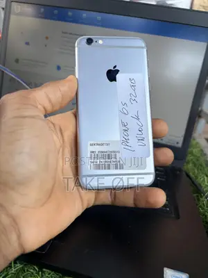 New Apple iPhone 6s 32 GB Black