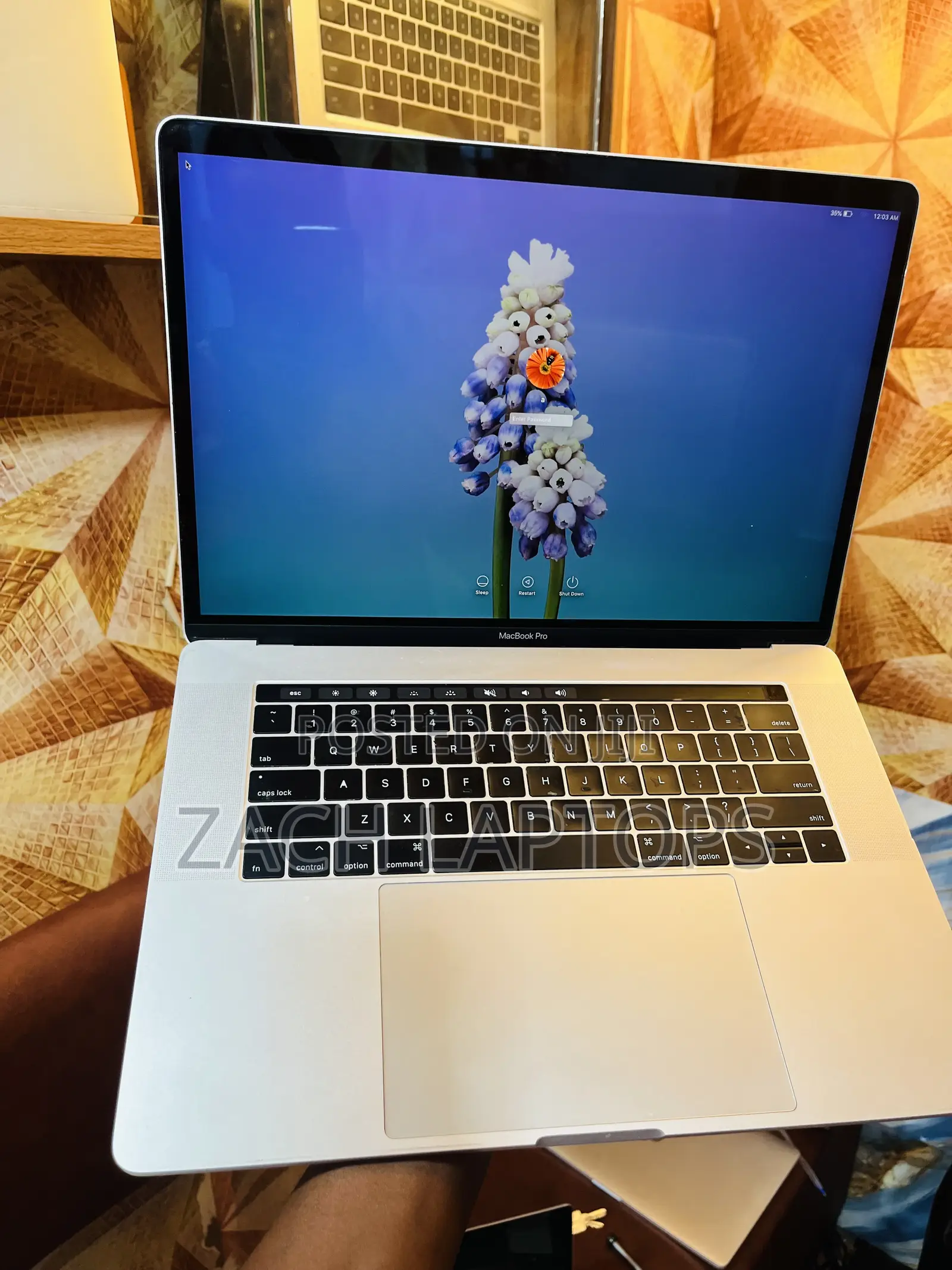 Laptop Apple MacBook Pro 2017 16GB Intel Core I7 SSD 256GB