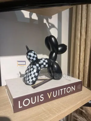 Checkered Ballon Dog Figurine Black