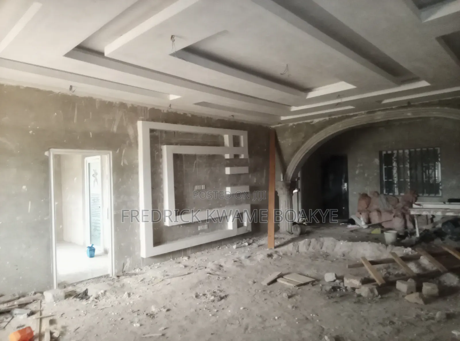 6bdrm House in 6 Bedrooms House For, Kumasi Metropolitan for sale