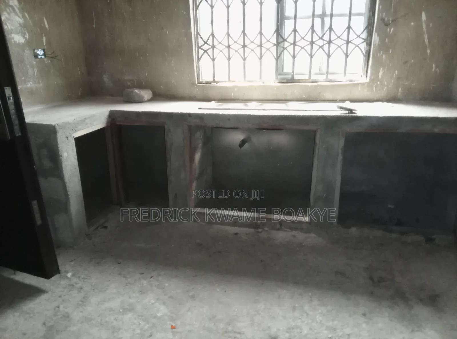 6bdrm House in 6 Bedrooms House For, Kumasi Metropolitan for sale