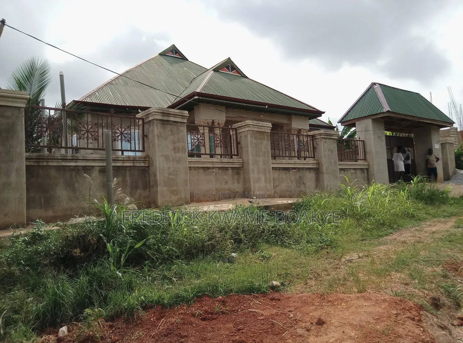6bdrm House in 6 Bedrooms House For, Kumasi Metropolitan for sale