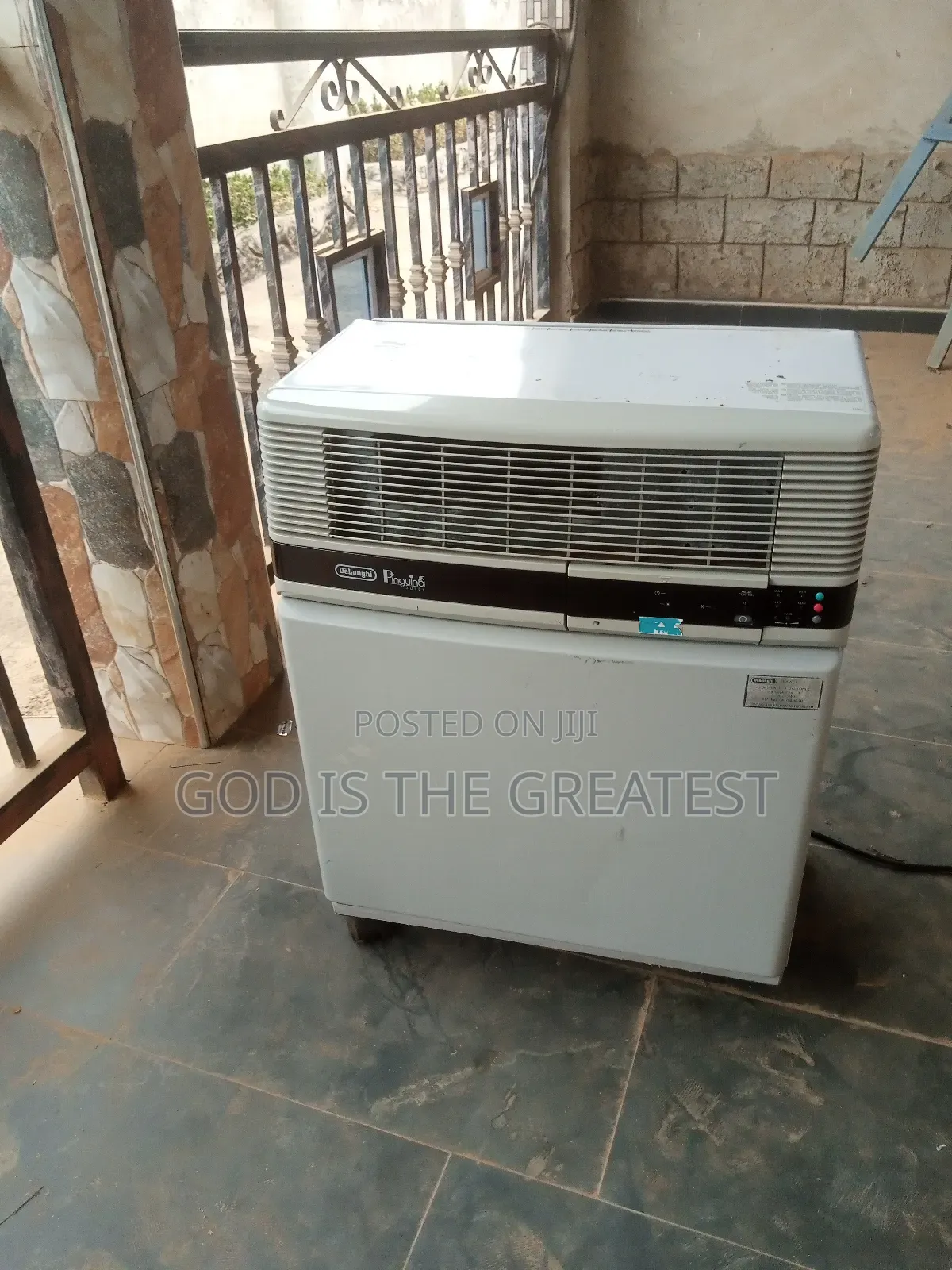 Floor Standing Ac Delonghi Powerful Air Conditioner 1.5hp for Room