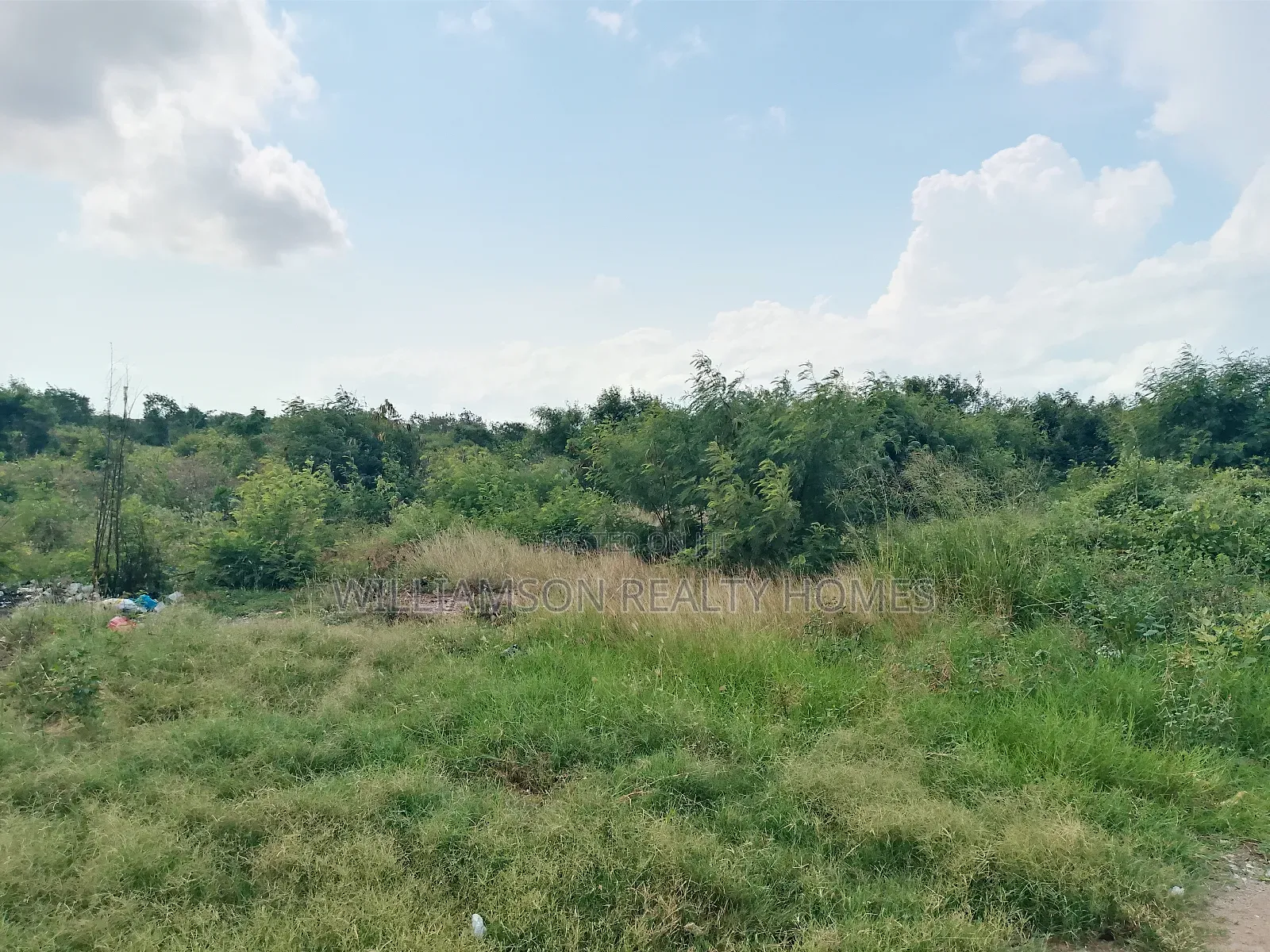 Fullplot Road Side Land 4sale Around Regimanuel Est,Spintex