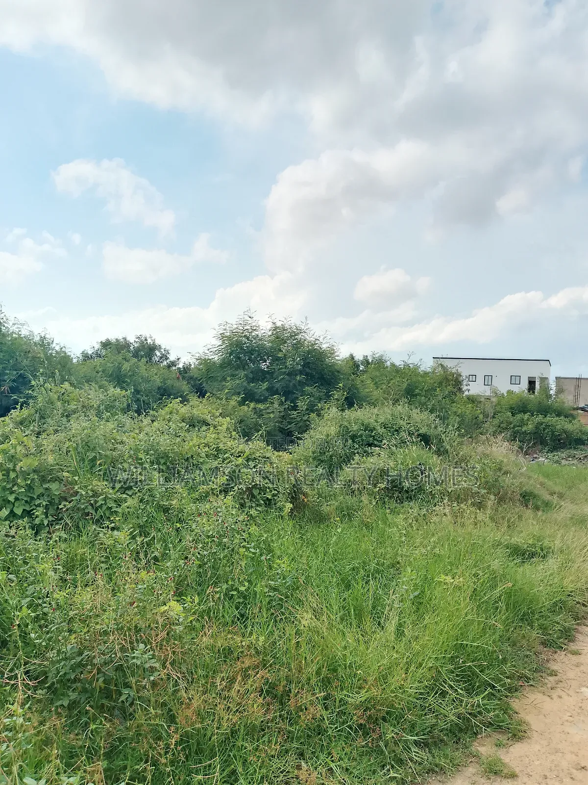 Fullplot Road Side Land 4sale Around Regimanuel Est,Spintex