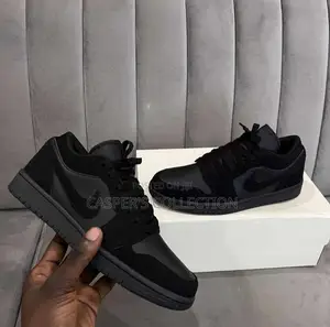 Air Jordan 1 Low ( Triple Black)