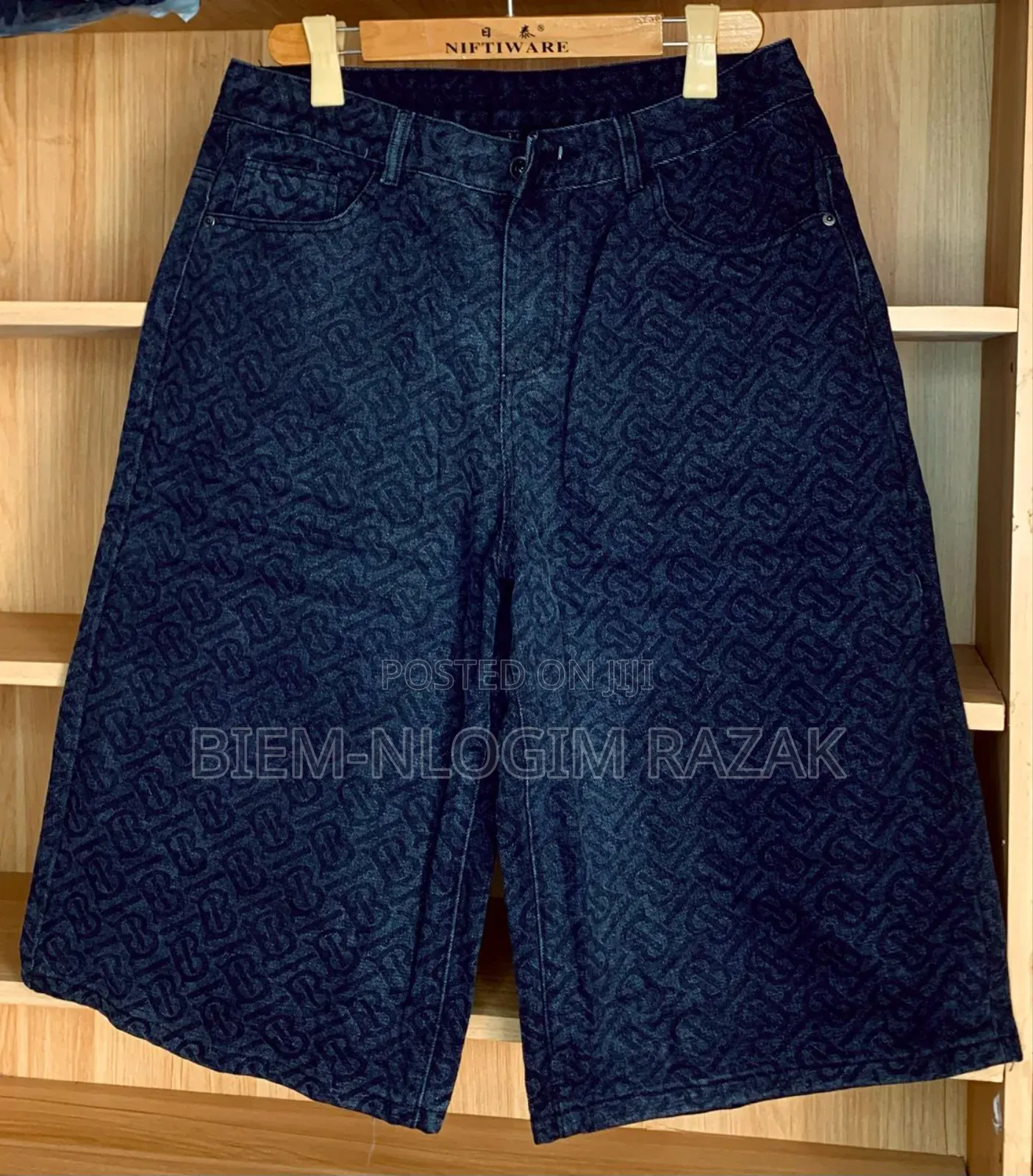 High Quality Burberry N New York Baggy Jeans
