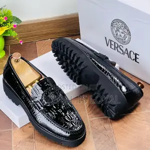 Versace Shoe/ Laceless