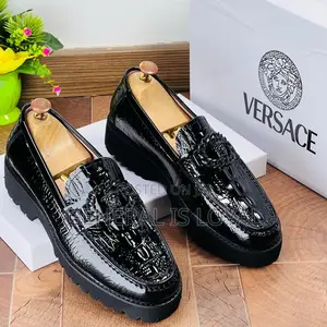 Versace Shoe/ Laceless
