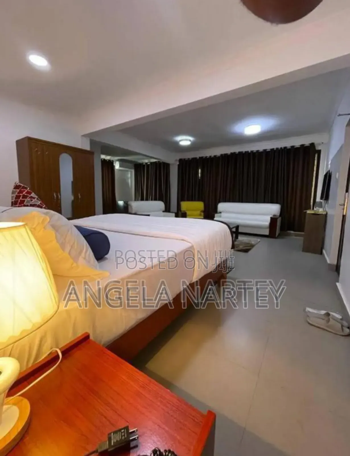 10bdrm House in Community 20 Spintex for sale