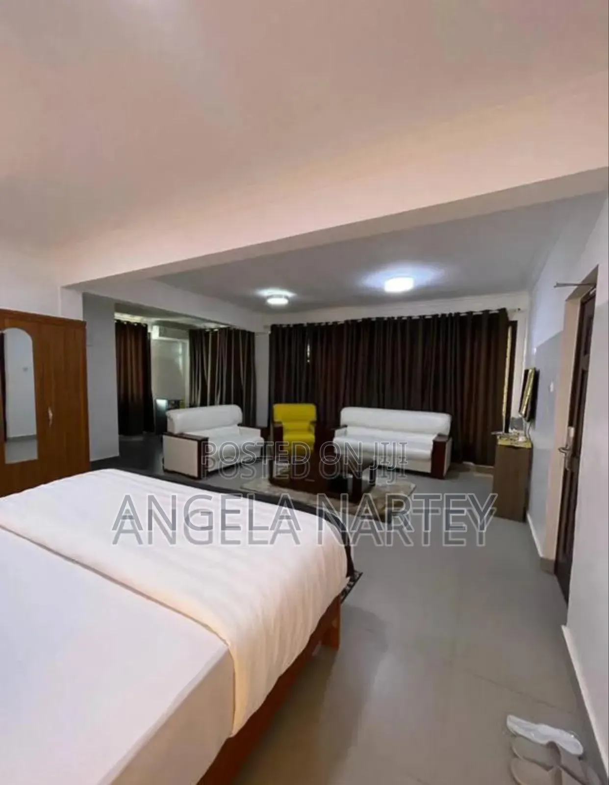 10bdrm House in Community 20 Spintex for sale