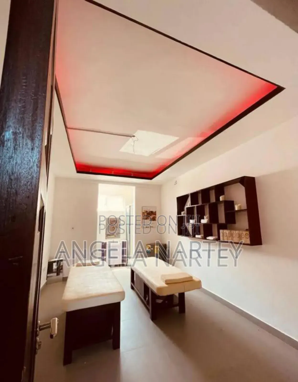 10bdrm House in Community 20 Spintex for sale
