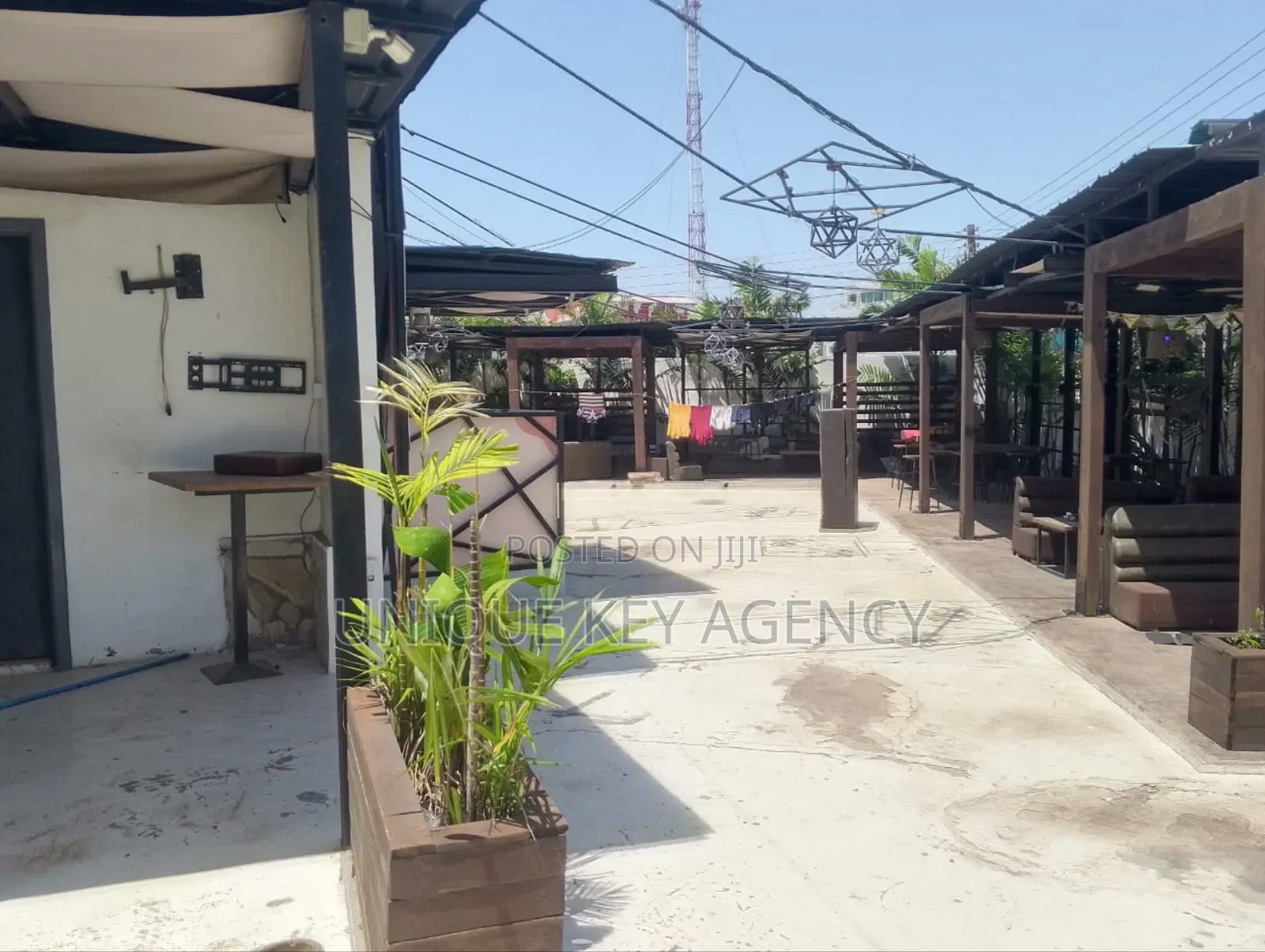 Restaurant Space to in Osu for Rent