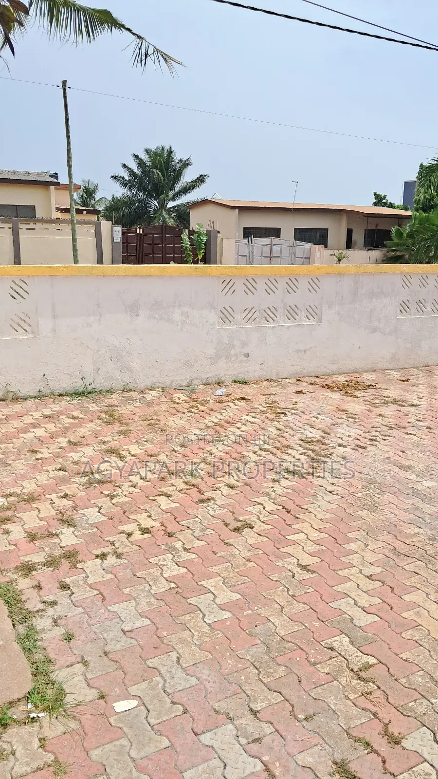 4bdrm House in Adenta, Housing Down for sale