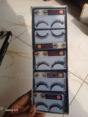 Charming Looks Eye Lashes Set
