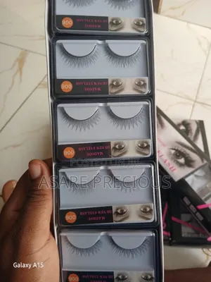 Charming Looks Eye Lashes Set