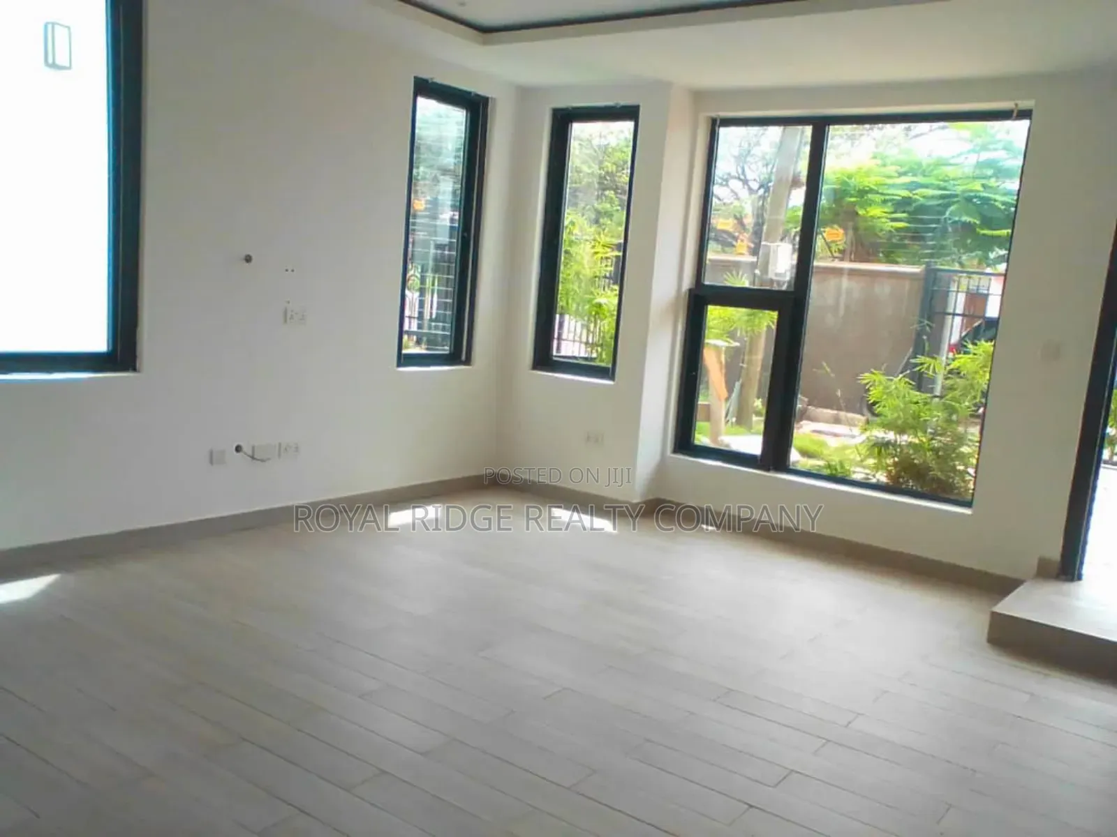 2bdrm Townhouse / Terrace in Tseaddo, Accra Metropolitan for rent