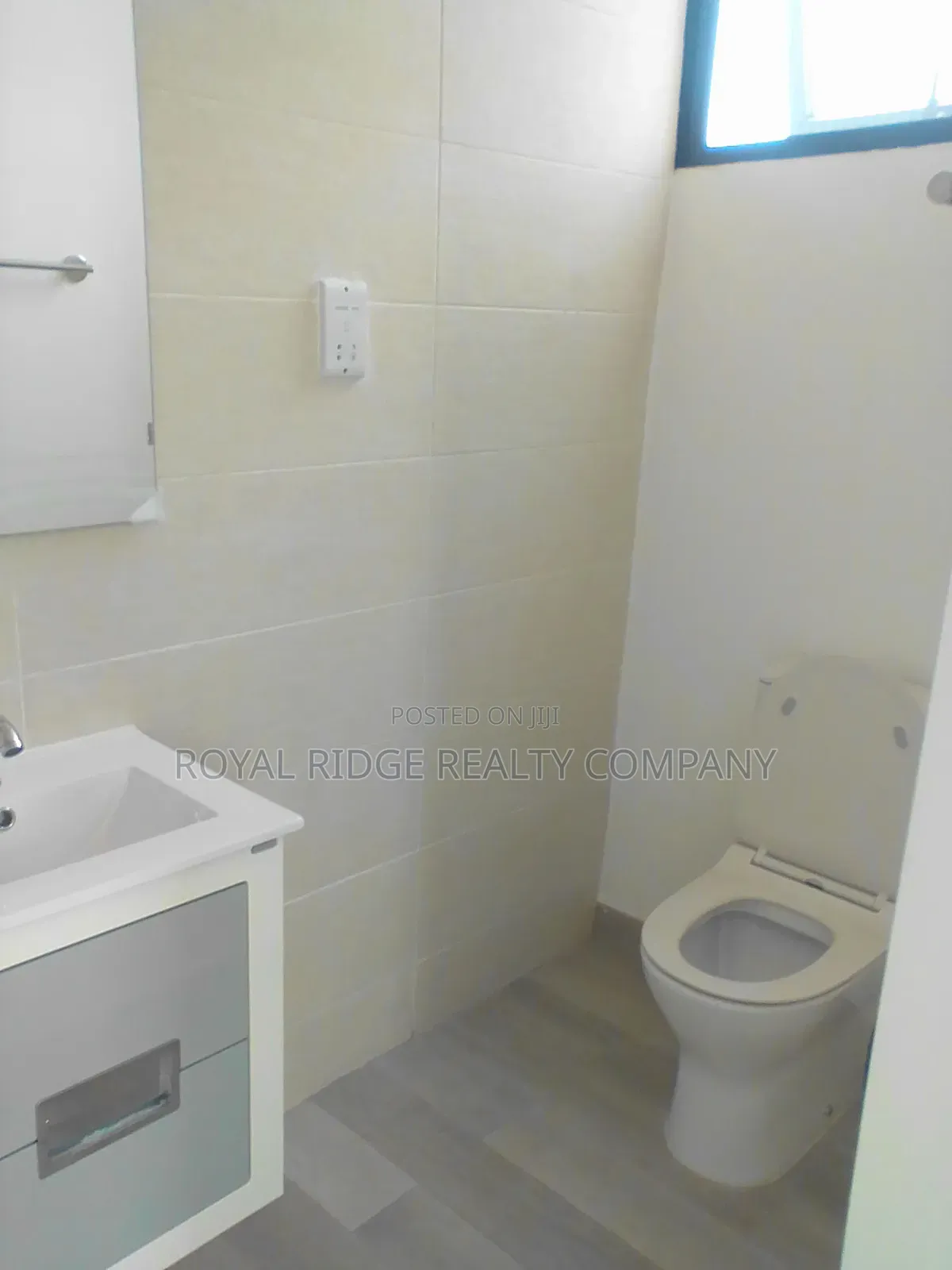 2bdrm Townhouse / Terrace in Tseaddo, Accra Metropolitan for rent