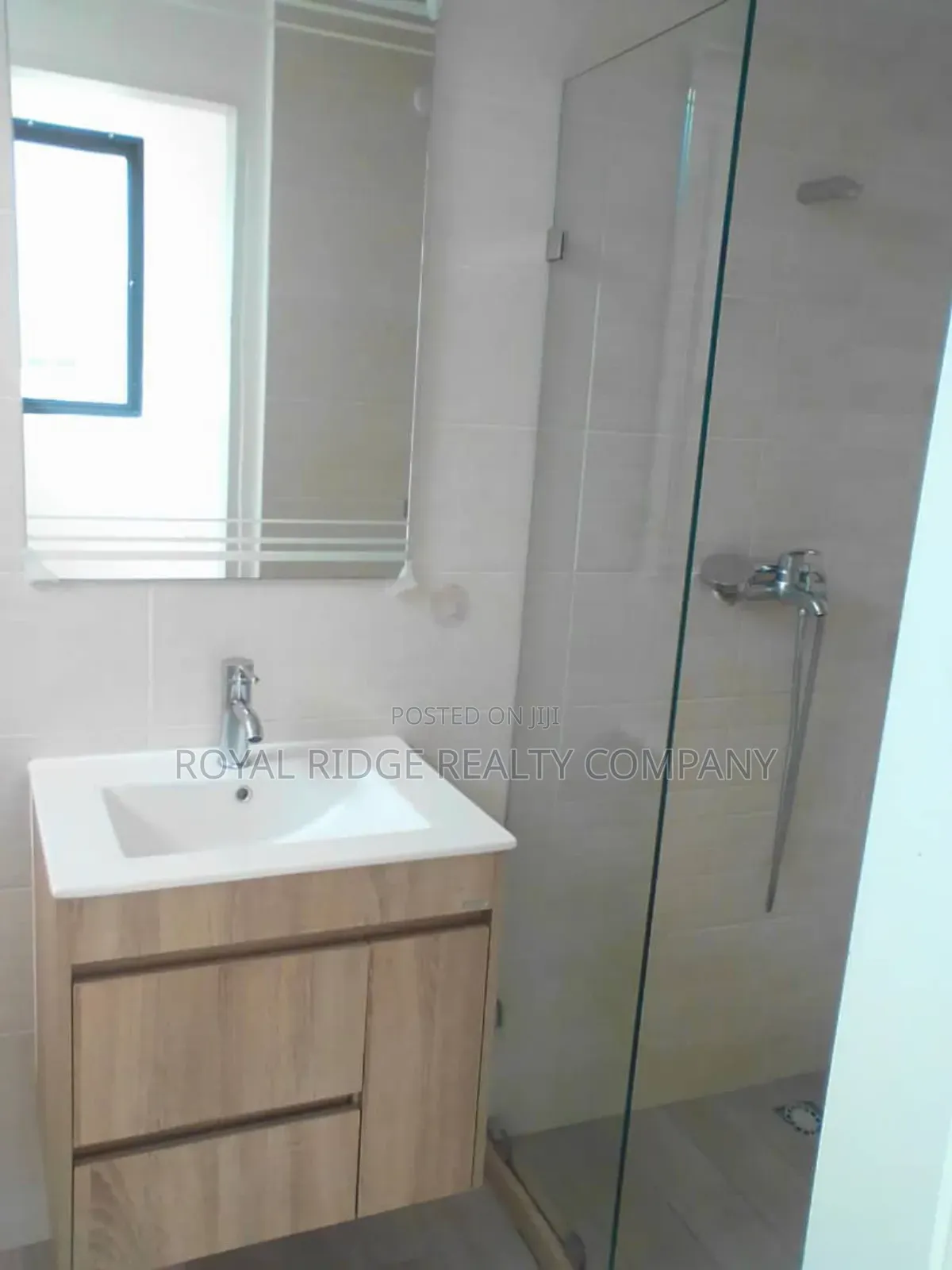 2bdrm Townhouse / Terrace in Tseaddo, Accra Metropolitan for rent