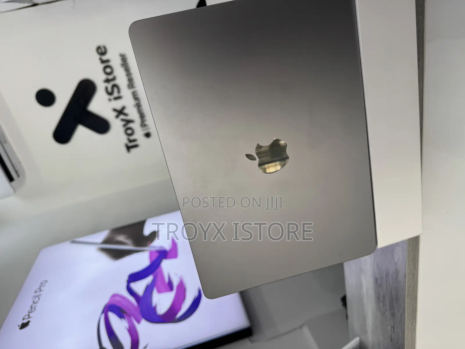 Laptop Apple MacBook Air 2022 M2 8GB Apple M2 SSD 256GB