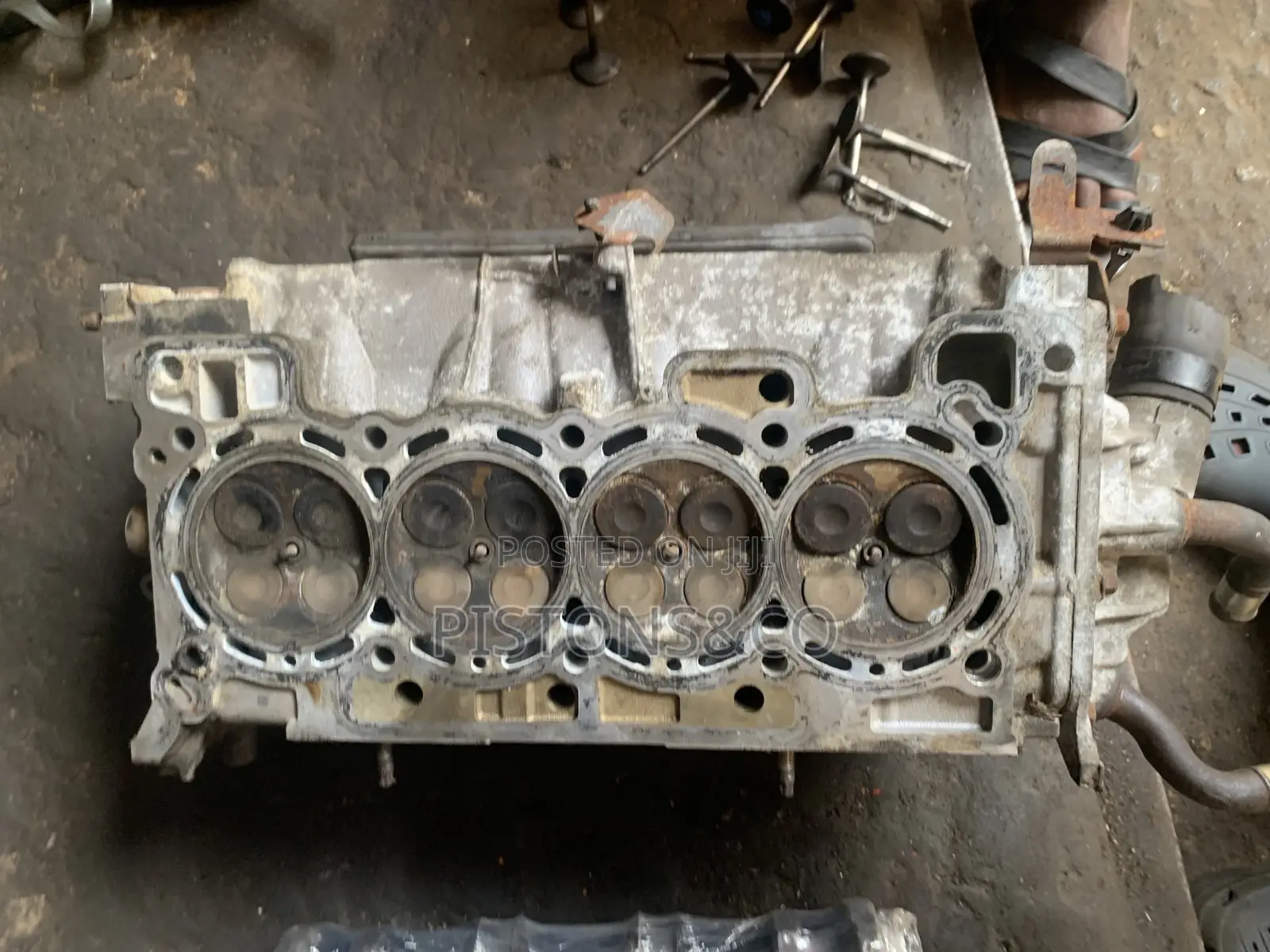 Nissan Note Engine Head(4plugs)