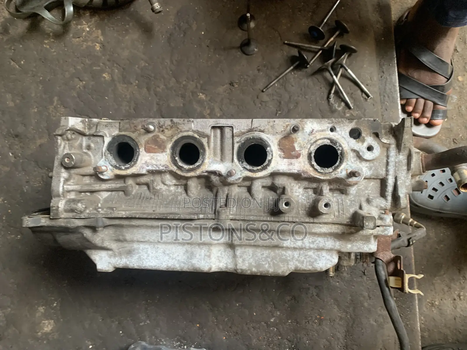Nissan Note Engine Head(4plugs)