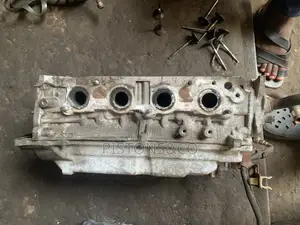 Nissan Note Engine Head(4plugs)
