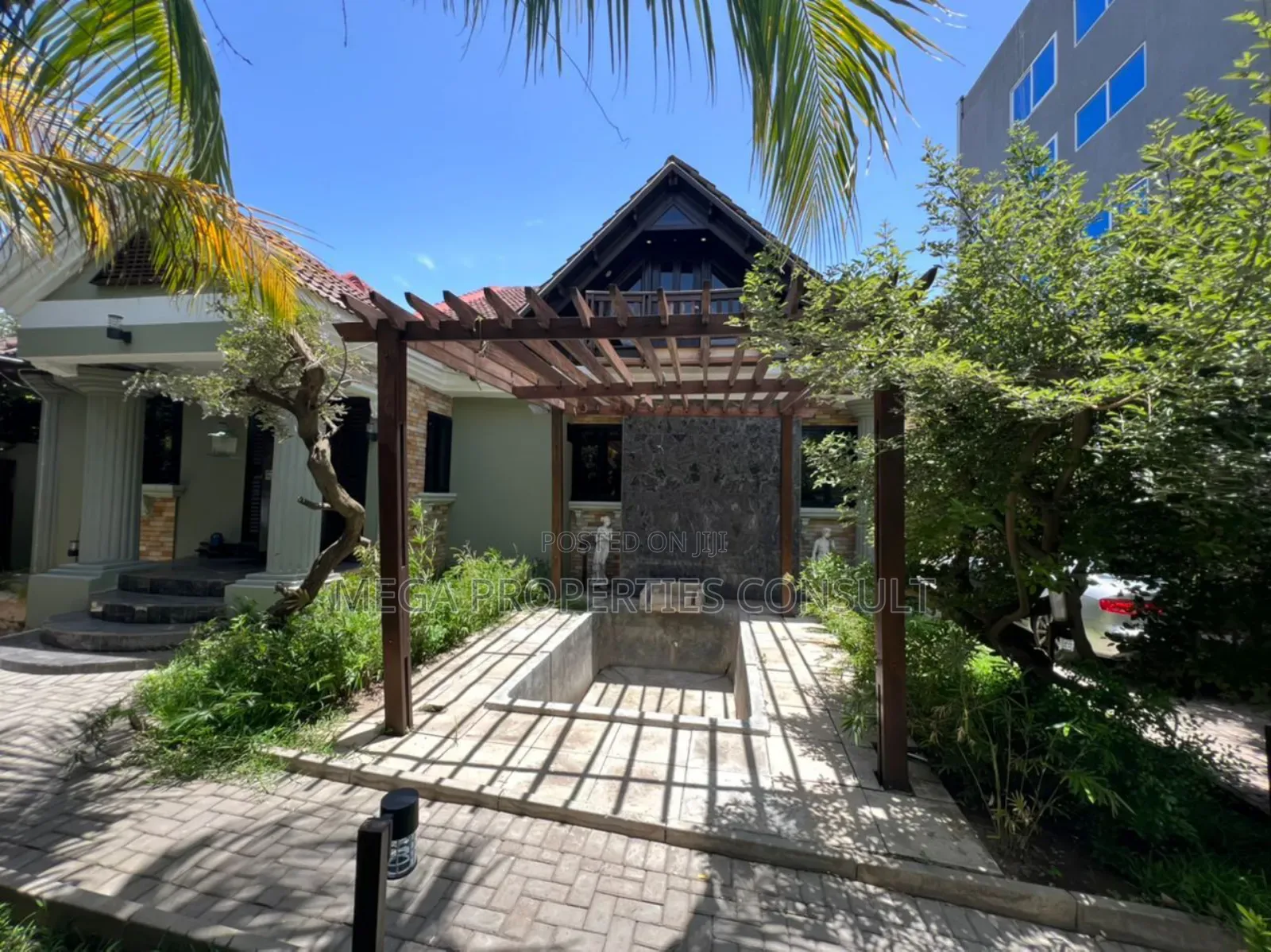 5bdrm House in Osu for rent