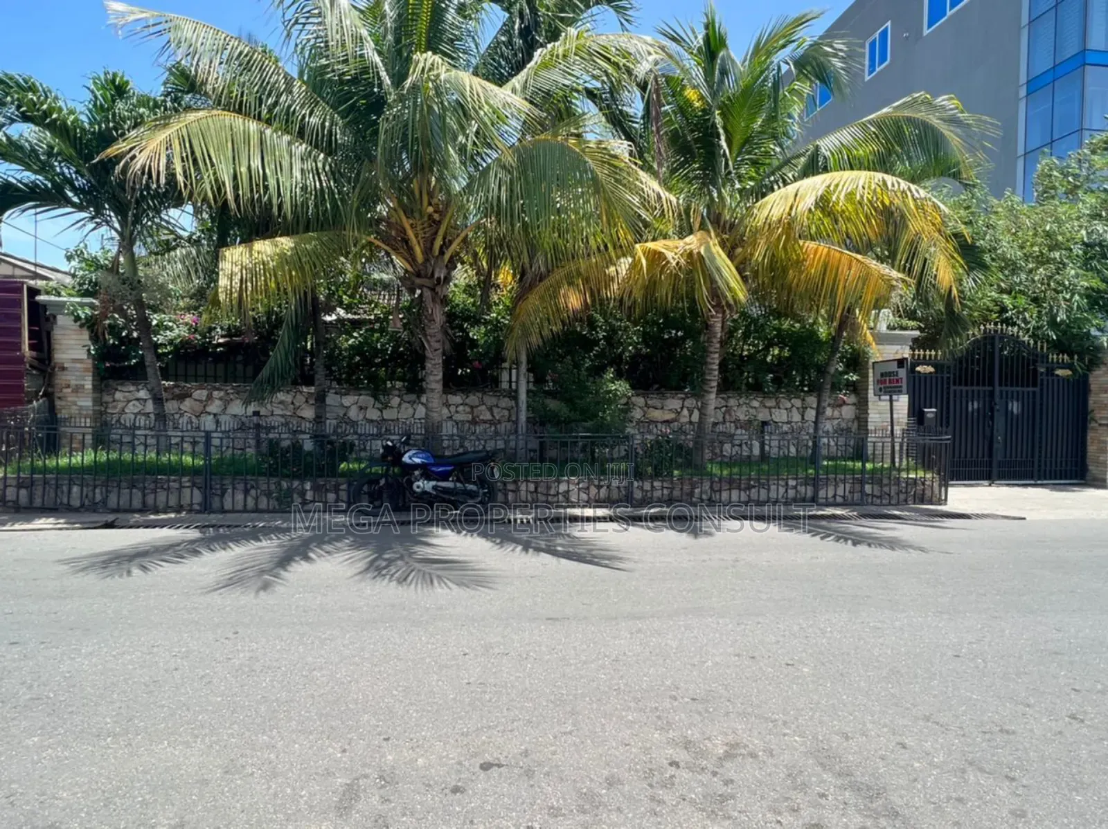 5bdrm House in Osu for rent