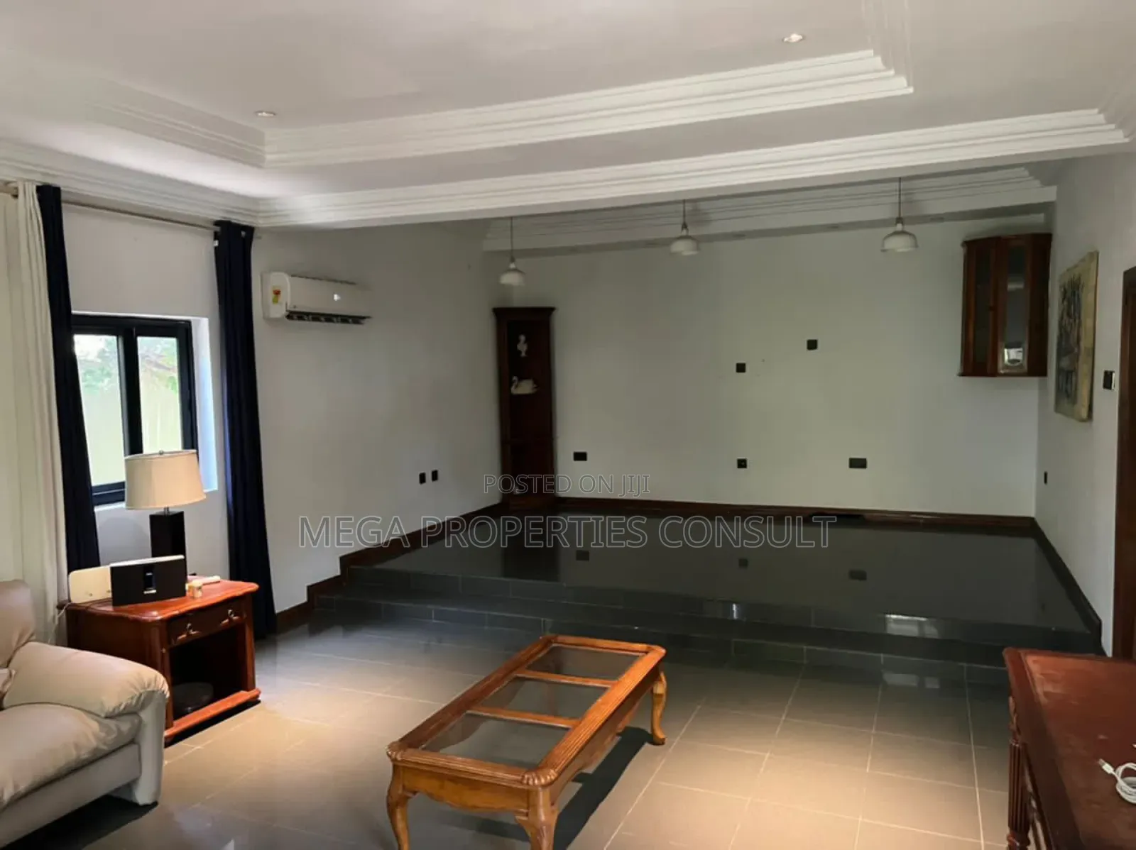 5bdrm House in Osu for rent