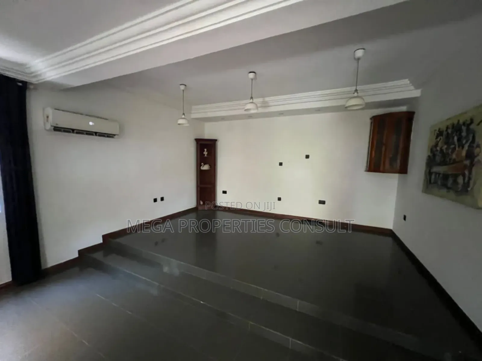 5bdrm House in Osu for rent