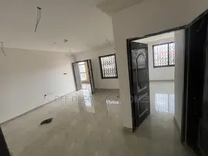 2bdrm Apartment in Bee Decor & Homes, Old Ashomang for rent