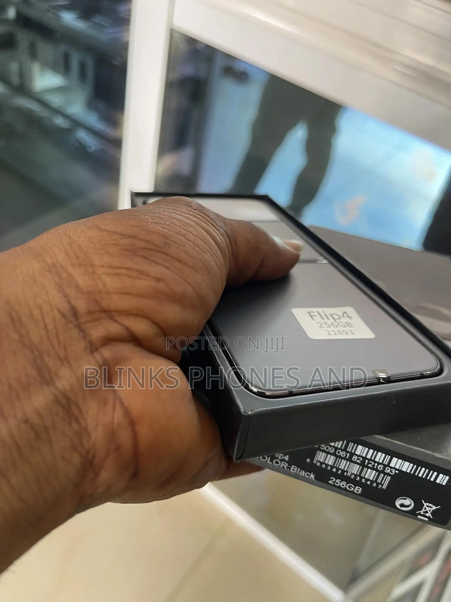 New Samsung Galaxy Z Flip4 256 GB Black
