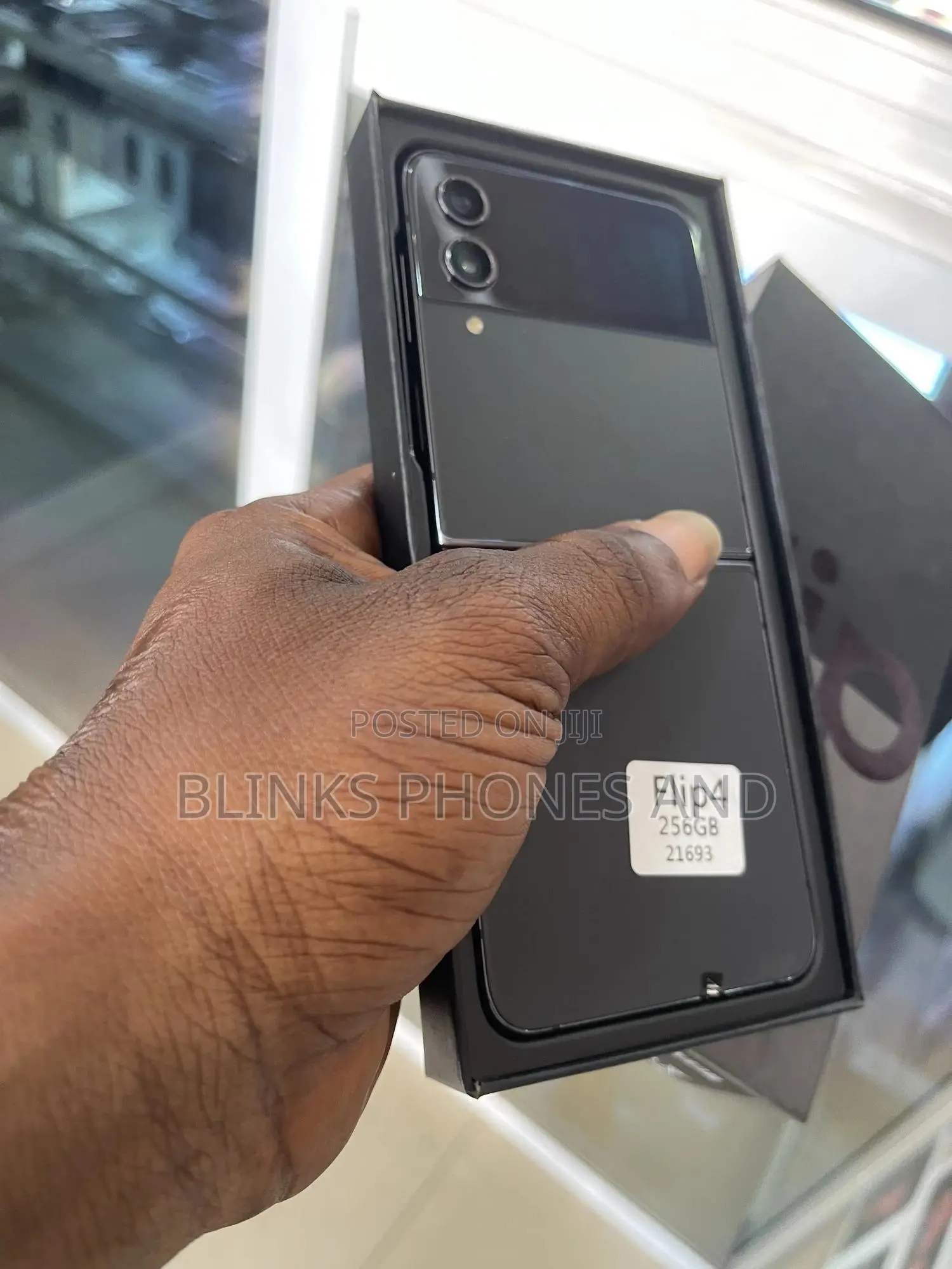 New Samsung Galaxy Z Flip4 256 GB Black