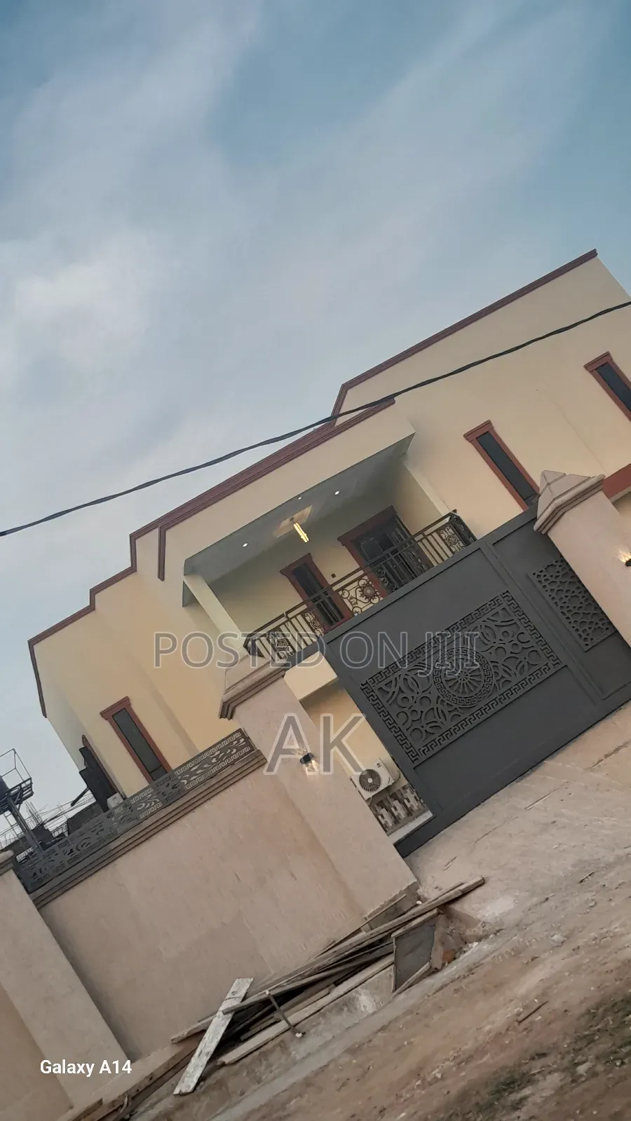 Graffiato Paint Design With Renovation
