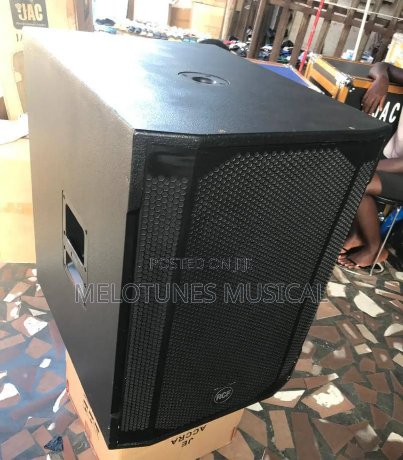 RCF Tt-18 Active Bass Subwoofer (1pair)