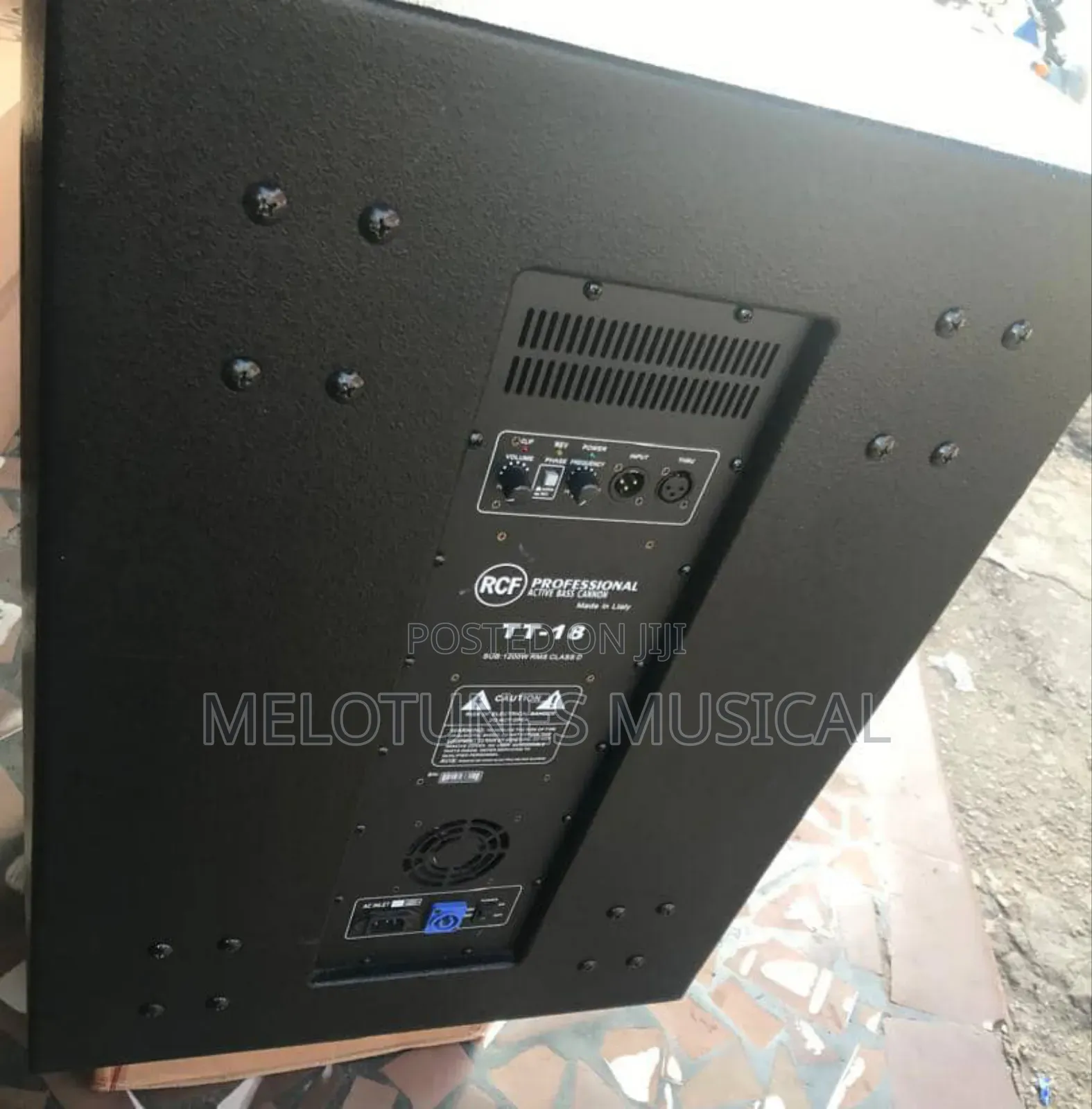 RCF Tt-18 Active Bass Subwoofer (1pair)