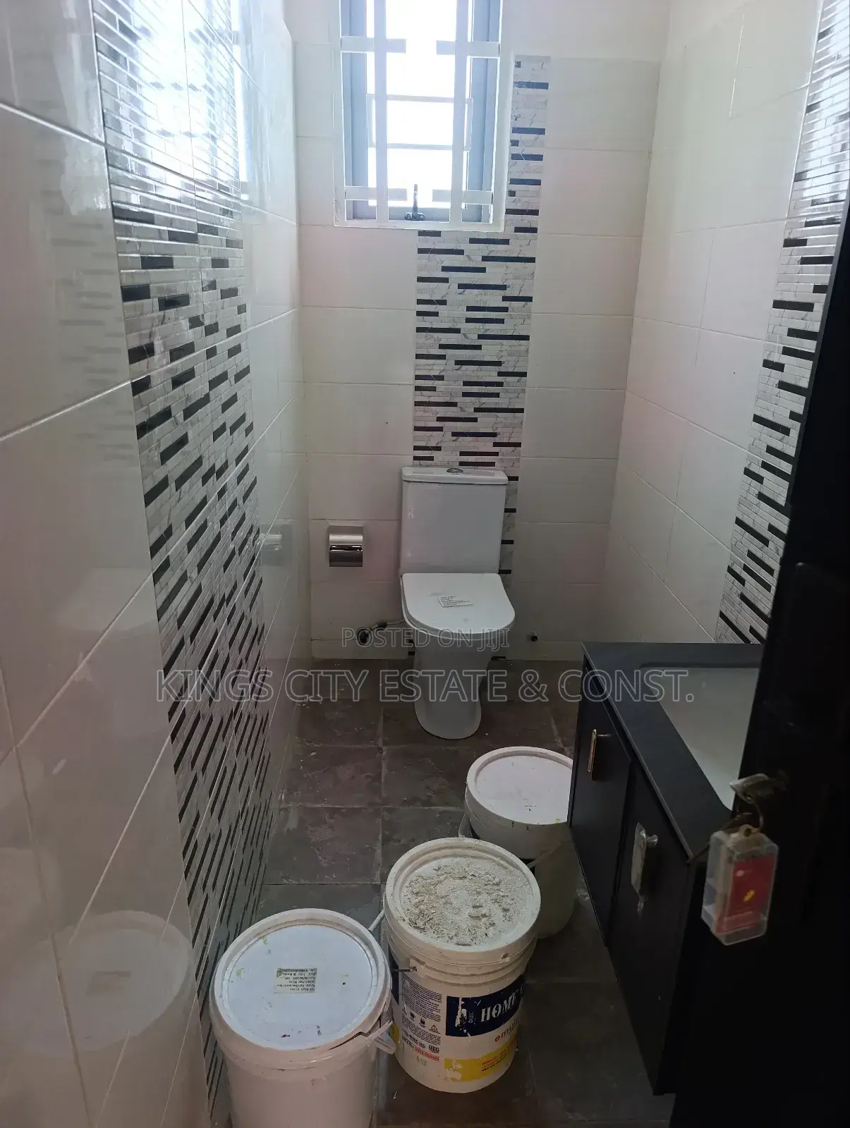 3bdrm House in Odumasi-Estate, Ablekuma for sale