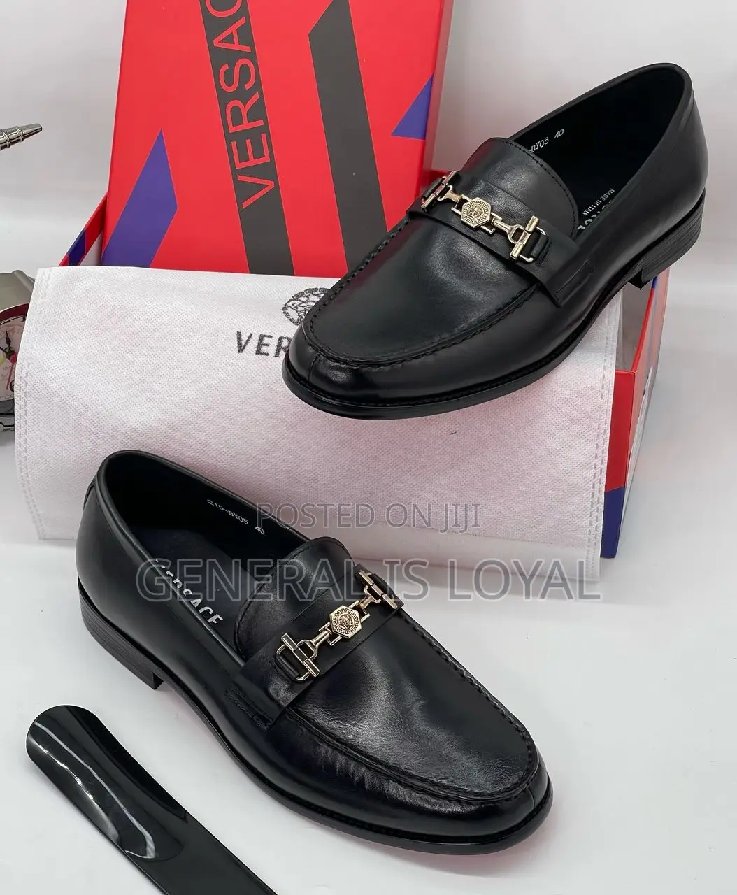 Versace Shoe / Laceless